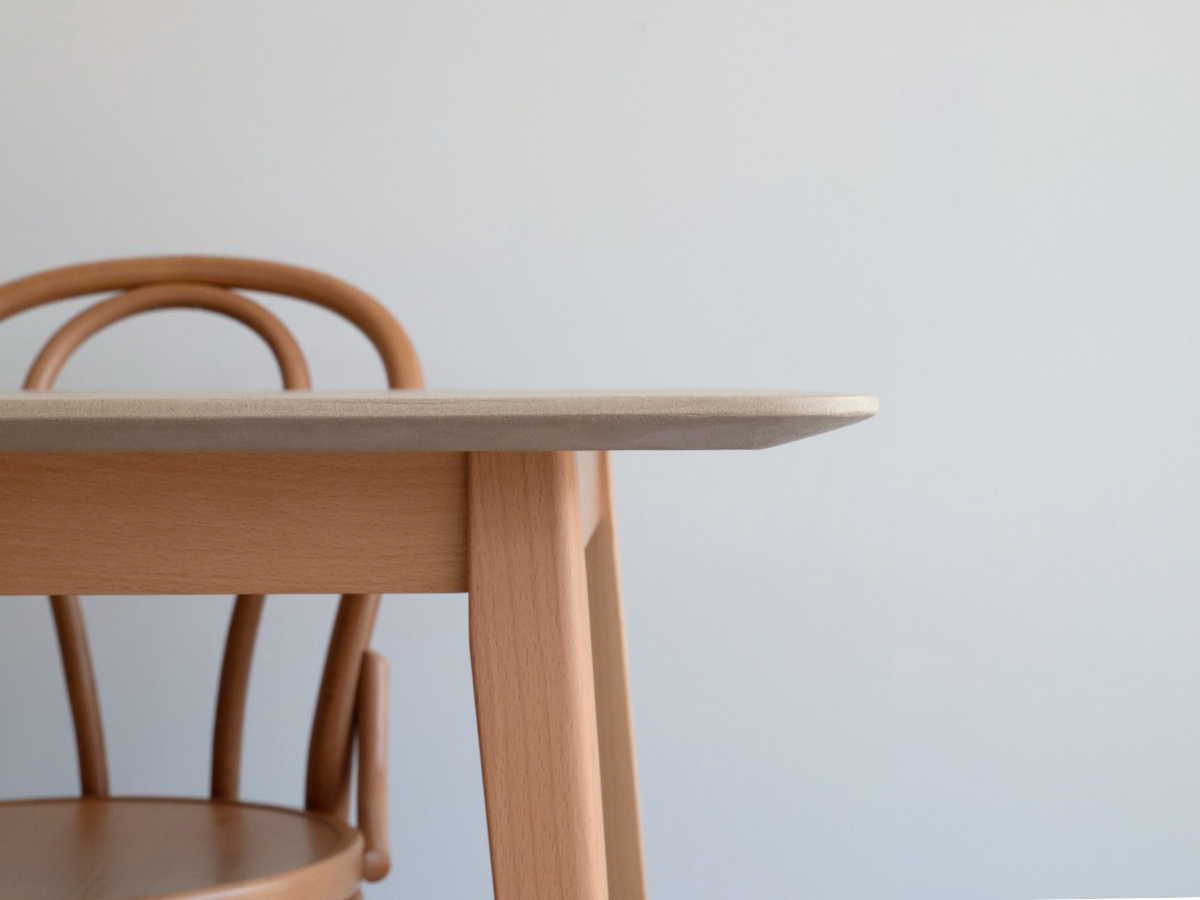モールテックス ダイニングテーブル
Cafe latte(ベージュ) T7 幅160 × 奥80cm
エースチェア(ビーチ材)
