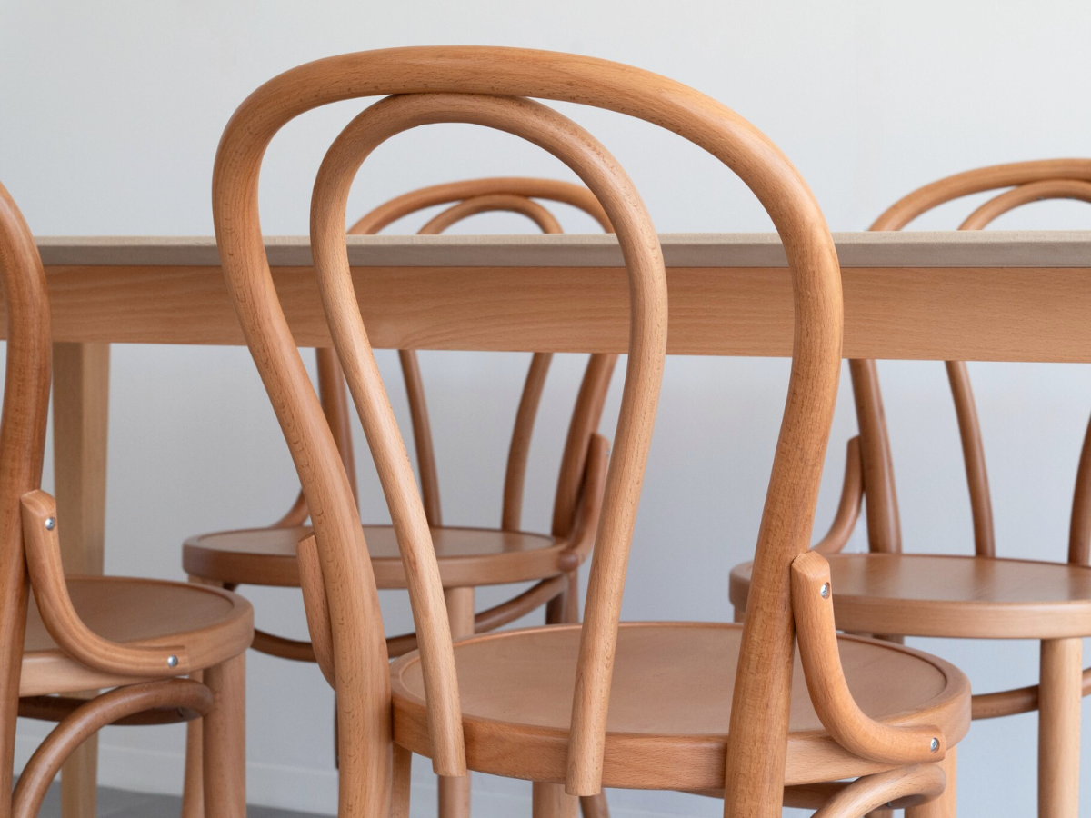 モールテックス ダイニングテーブル
Cafe latte(ベージュ) T7 幅160 × 奥80cm
エースチェア(ビーチ材)
