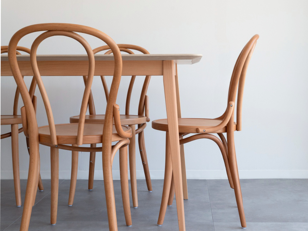 モールテックス ダイニングテーブル
Cafe latte(ベージュ) T7 幅160 × 奥80cm
エースチェア(ビーチ材)