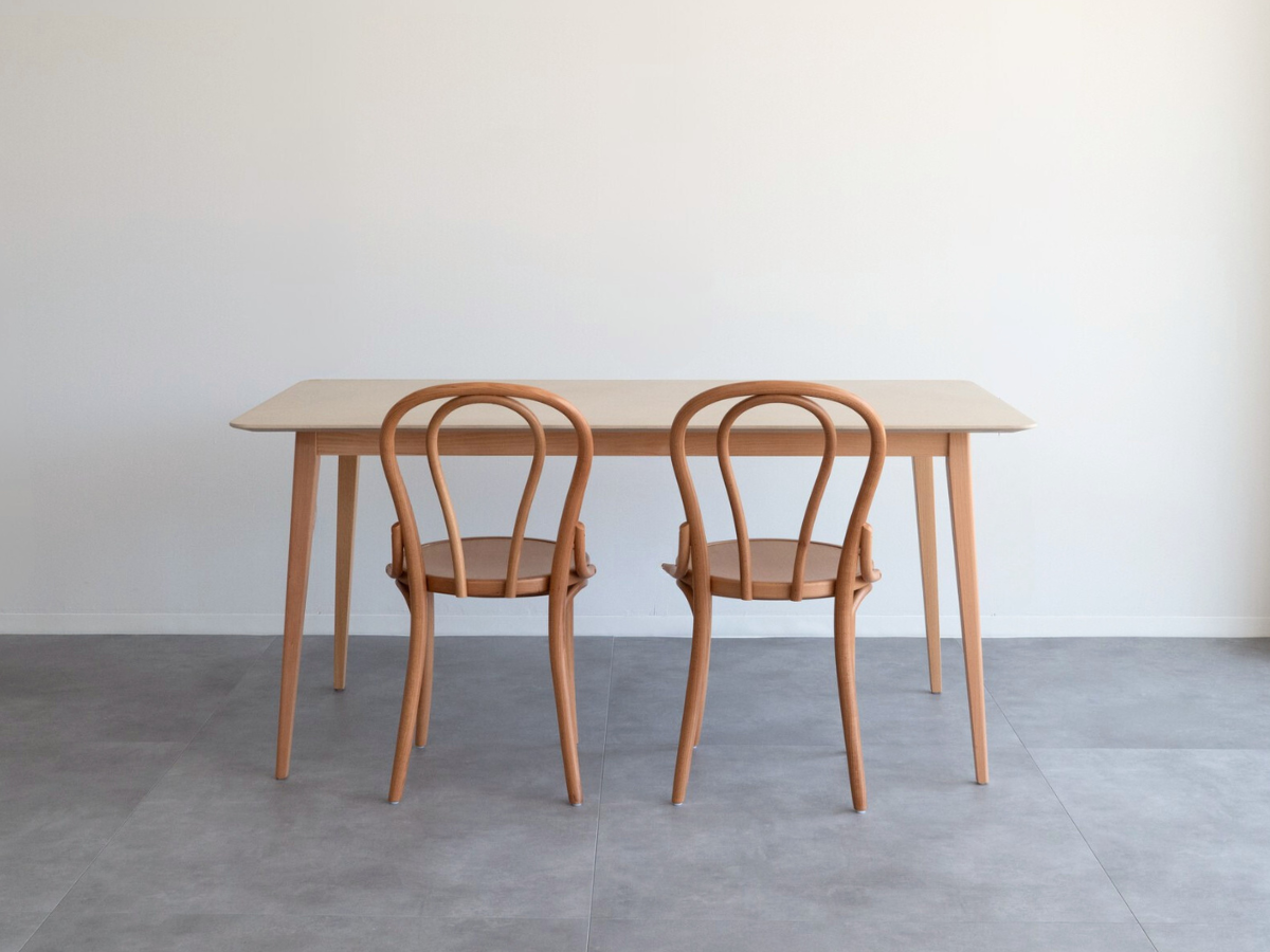 モールテックス ダイニングテーブル
Cafe latte(ベージュ) T7 幅160 × 奥80cm
エースチェア(ビーチ材)