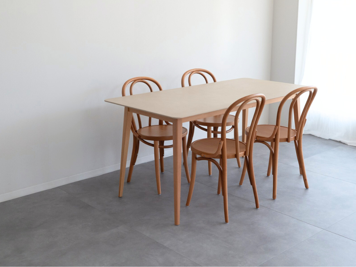モールテックス ダイニングテーブル
Cafe latte(ベージュ) T7 幅160 × 奥80cm
エースチェア(ビーチ材)