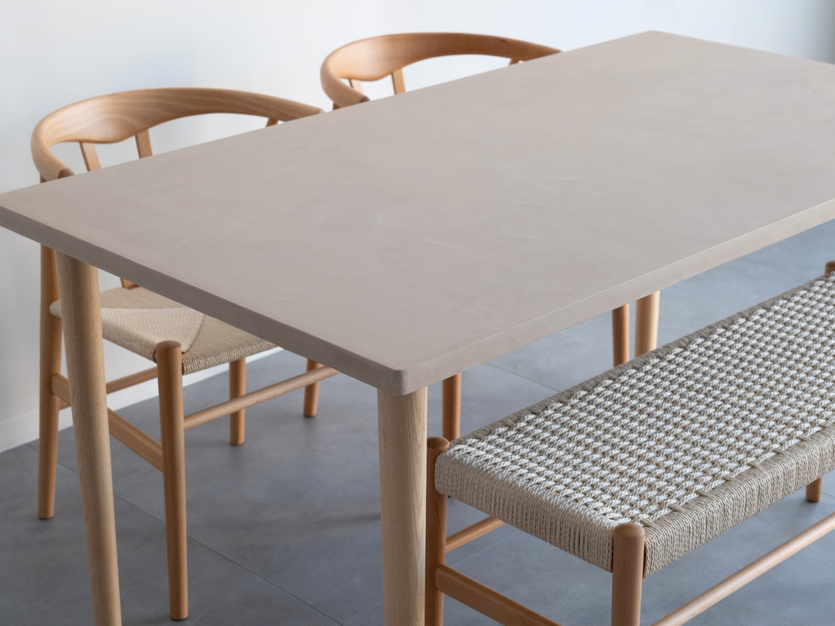 モールテックス ダイニングテーブル Milk(ピンクベージュ) T6 幅150 × 奥85cm リボーンチェア(ビーチ材)・ベンチ(ビーチ材)