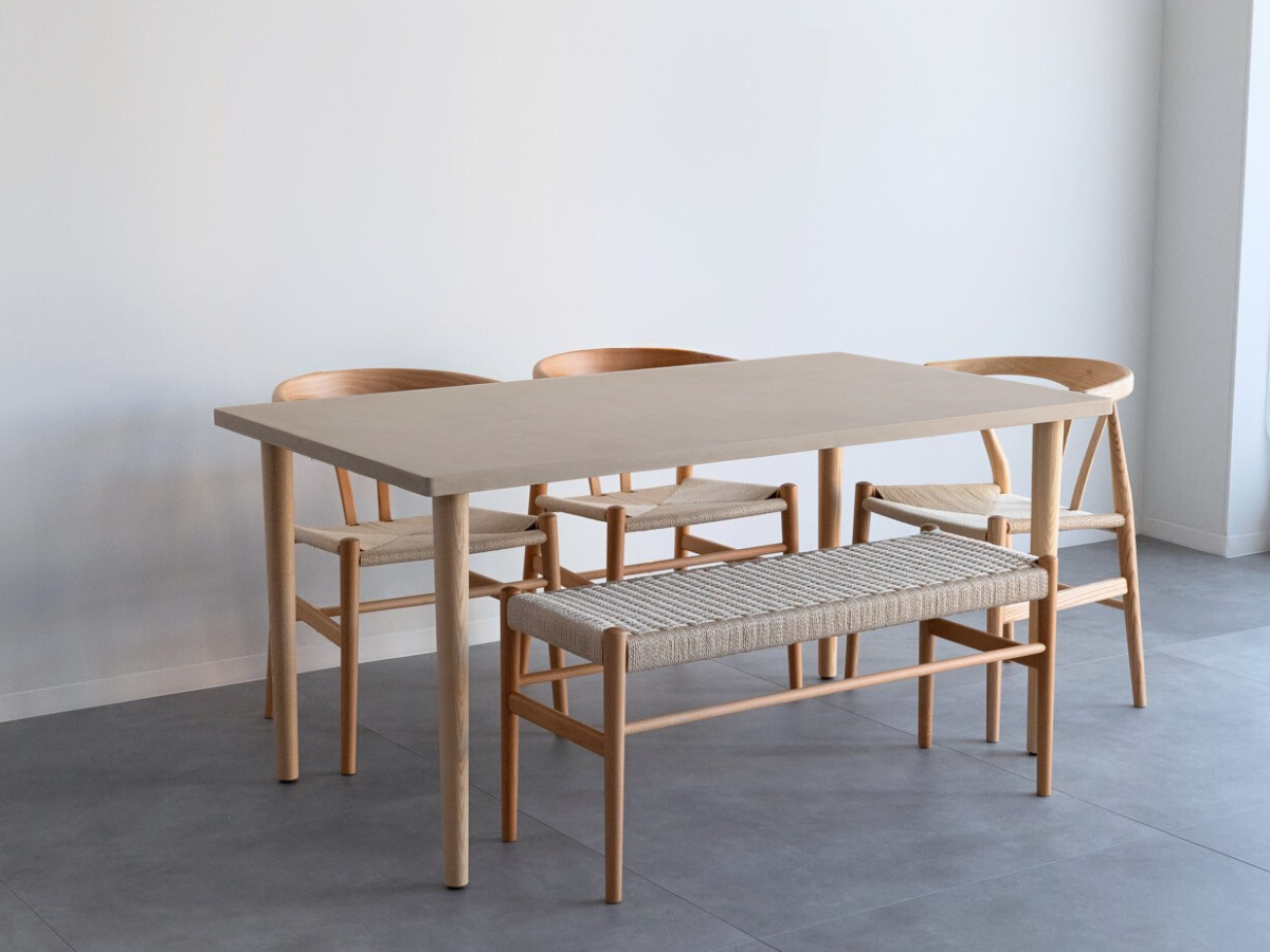 モールテックス ダイニングテーブル Milk(ピンクベージュ) T6 幅150 × 奥85cm リボーンチェア(ビーチ材)・ベンチ(ビーチ材)