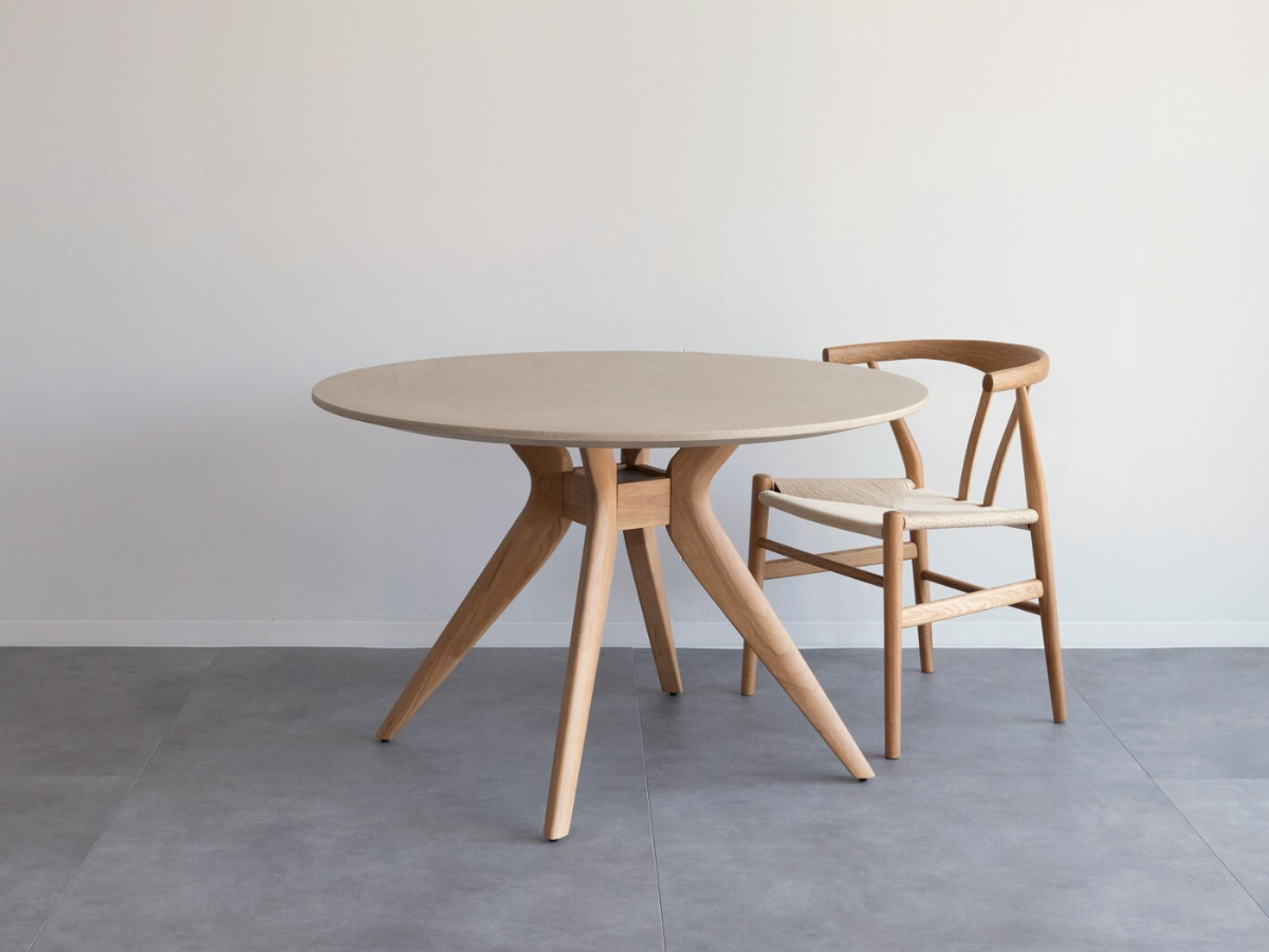 モールテックス ラウンド・丸テーブル Cafe latte(ベージュ) R2 直径1,100mm リボーンチェア(オーク材)
