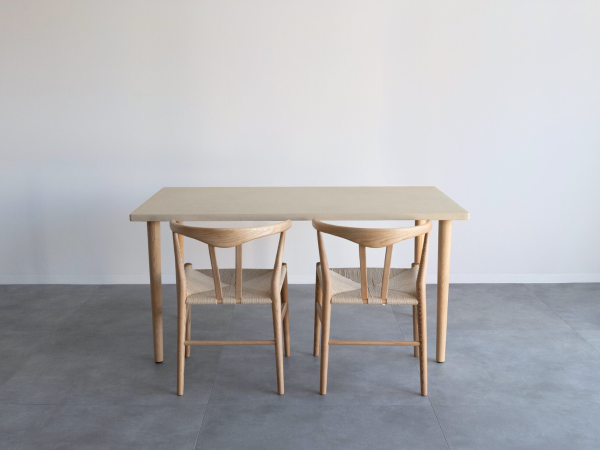 リボーンチェア(アッシュ材) モールテックス ダイニングテーブル Cafe latte(ベージュ) T6 幅1,500 x 奥850mm