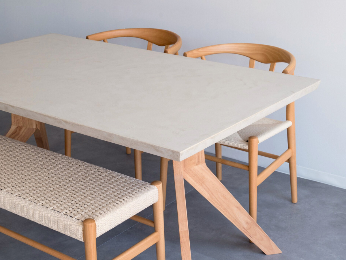 モールテックス ダイニングテーブル　Cafe latte(ベージュ) T9 幅150 x 奥90cm　リボーンチェア(ビーチ材)・ベンチ(ビーチ材)