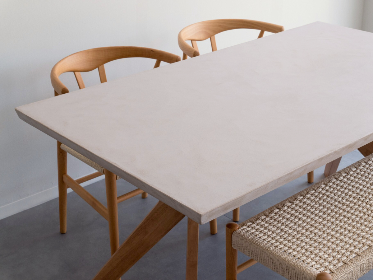 モールテックス ダイニングテーブル　Milk(ピンクベージュ) T9 幅150 x 奥90cm　リボーンチェア(ビーチ材)・ベンチ(ビーチ材)